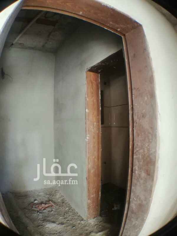 1495146 شقق فااااخرة للبيع في حي الروابي
افراااااغ فوري
المساحة في الصك 198 متر
مكونة من ٦ غرف + غرفة خادمة + صاله + مطبخ + 4 دورات مياه + مدخلين + غرفة سائق + خزان مستقل + موقف
قريبه من قاعة الفارس
قريبة من الجامعة
قريبة من الخط السريع
السعر للشقق المطلة ع الشارعين 670 الف ريال
السعر للشقق المطلة ع شارع 660 الف ريال
الموقع قريب ولكن غير دقيق
للحجز والاستفسار التواصل ع الرقم التالي : 0537791061