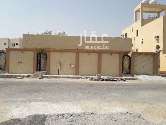 1204764 بيت دور مكون من ٣غرف نوم وصاله
مجلس رجال ومجلس نساء ومقلط
البيت مؤثث على دور وثلاث شقق
جديييد الموقع حي المنار