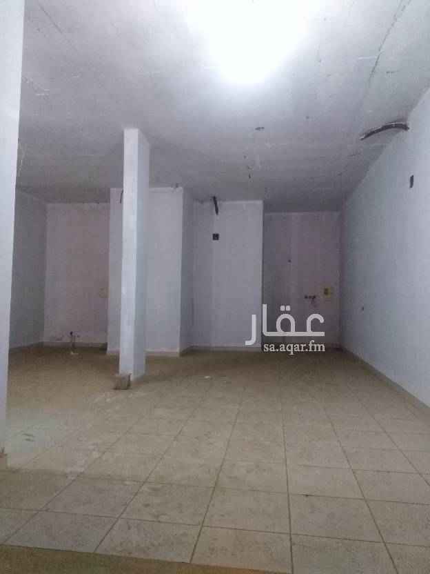 1512797 الفتحة ايجارها ٢٠الف اطوالها ١٠.٥في ٤
يقبل ايجار اربع دفعات