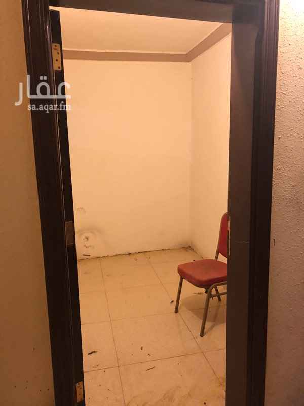 1362439 غرفة سائق للايجار حي الواحة