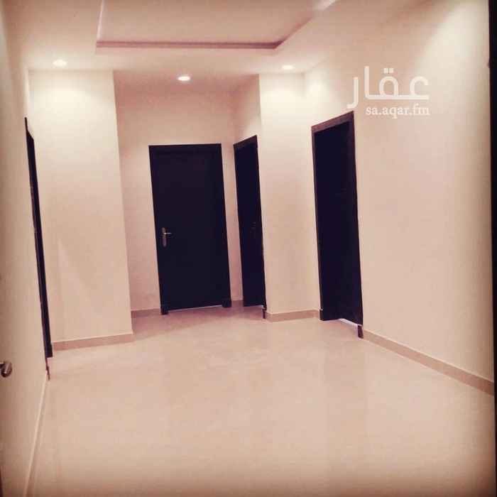 1696318 شقه سكنيه مشتركه سكن طالبات بحي العارض شمال الرياض
