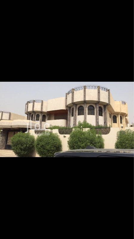 882226 فلة راقية للإيجار بحي العوالي في مكة المكرمة، مجددة بالكامل ولم تسكن.
تحوي الفلة صالتين كبيرة و 2 مجلس و2 غرف للطعام، مطبخ كبير في الدور الأرضي ومطبخ أصغر في الدور الثاني.
الفيلا تحتوي على ٨ غرف نوم و ٩ حمامات، يوجد بدروم أرضي مساحته أكثر من ٣٠٠ متر ومكيف وبحماماته ومستودعين في السطح، جميع غرف الفلة والإستراحة تحتوي على أجهزة التكييف.
*يوجد أيضا إستراحة (سعر إضافي) ملاصقة لها ويفضل تأجيرها مع الفلة وتحتوي على ملحق بغرفتين ومطبخ وصالة وحمام ويوجد بها مواقف مغطاة للسيارات وحديقة عشبية.