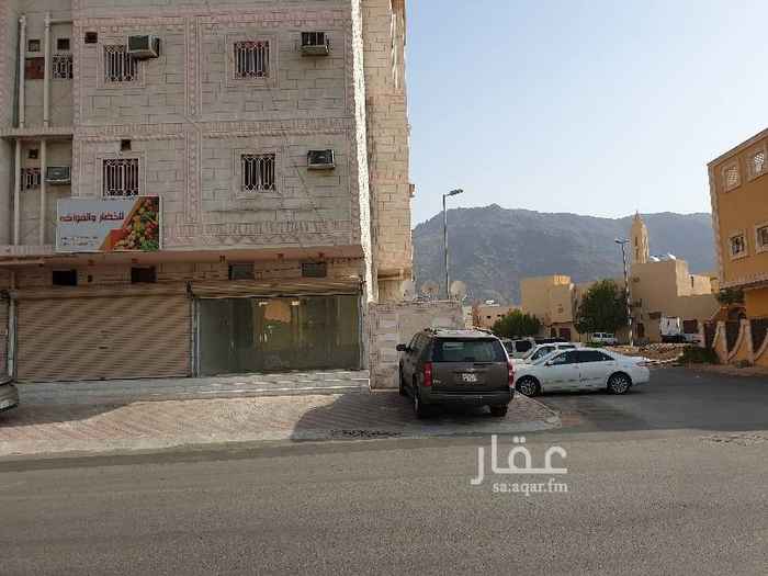1689720 ٣ محلات المساحة تقريبا ٥ × ٦