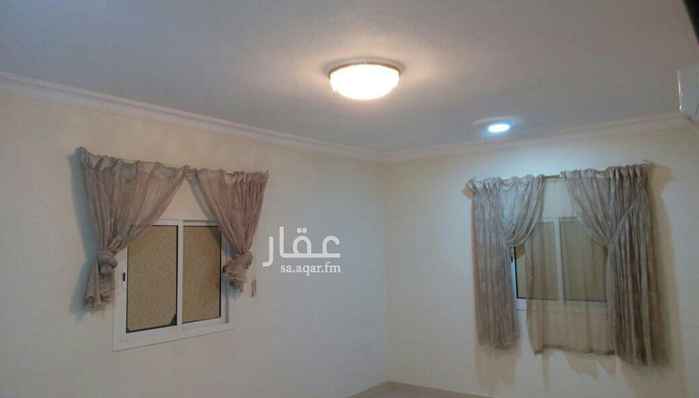 1626619 دور علوي خمس غرف وصاله وثلاث حمامات ومطبخ ومكيفات راكبة
0538344046