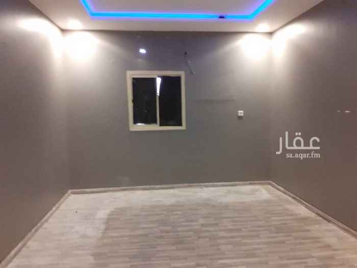 1686645 شقه للإيجار في اليرموك الشرقي
غرفه وصاله وحمام ومطبخ راكب بعمارة دور تانى
العمارة يوجد بها مصعد وقريبة من جميع الخدمات