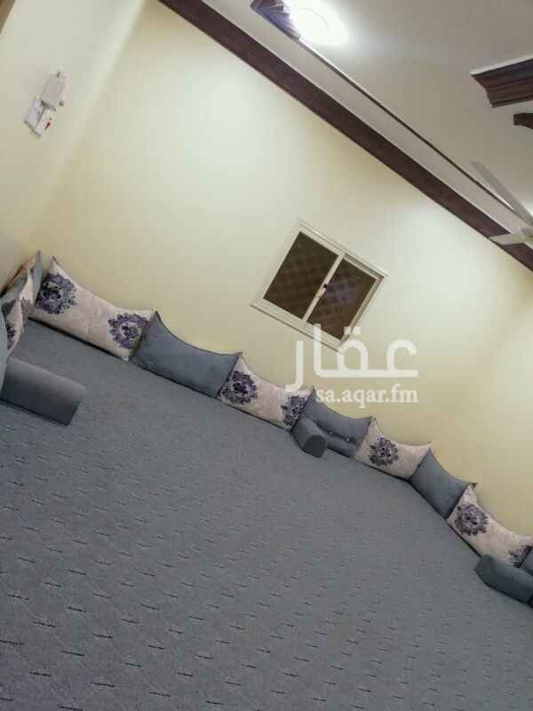1497285 دور مؤثث بطريب
مجلس ومقلط وغرفه نوم وصاله ومطبخ ودورتين مياه
تاثيث جديد مكيفات اسبلت
بوابه سياره
داخل حوش كبير ويوجد اشجار ونخيل ويوجد هنجر كبير ملاصق للبيت
موقع مميز وعلى طريق مسفلت
بالقرب من السوق