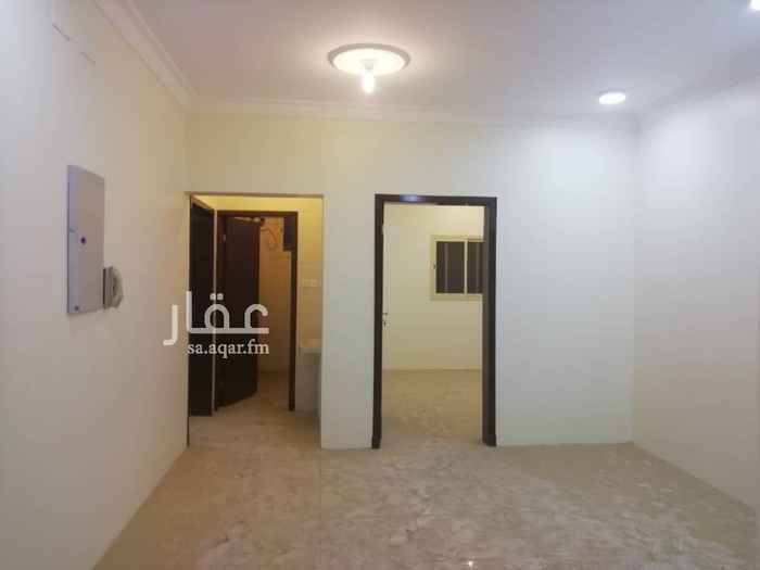 1721413 شقق جديد للإيجار السنوي خلف المستشفي الألماني بخميس مشيط حي الدوحه تتكون من ٤غرفه وصاله و3 دورت مياه المدخل مشترك العداد الكهرباء وخزان الماء مستقل السعر لسنه 18000 الف لسنه قابل للتفاوض الدفع حسب رغبت المستأجر الشقه كما موضح في الصور السعر 18000 الف قابل للتفاوض لتواصل 📱 0555750812 /0538376966