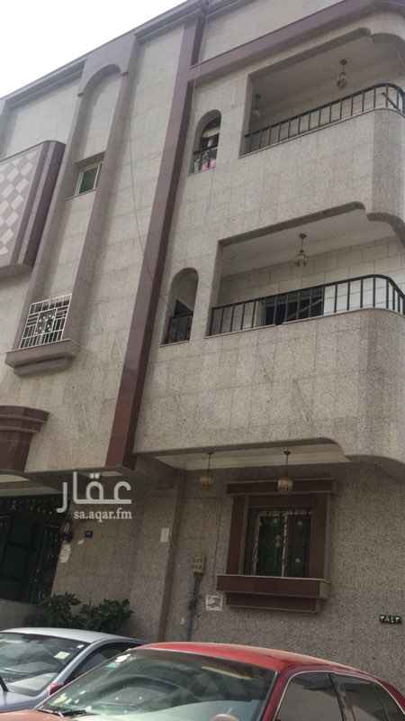 1585983 عمارة للبيع
اللون رمادي جرانيت بالأبيض
تقاطع التحلية مع شارع المكرونة
اتجاه جنوب
رابع شارع على اليمين خلف مطعم الريان للرز البخاري
العمر ١٢ عاما
١١ شقة
شقتين ارضي من ٣ غرف و حمامين و صالة كبيرة
٩ شقق من غرفتين كبيرة وصالة صغيرة
احداها بالسطح
المساحة ٤٠٠ متر مربع