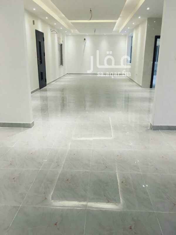 1694156 فيلا جديده حي البساتين بدون مكيفات ومطبخ غير مركب