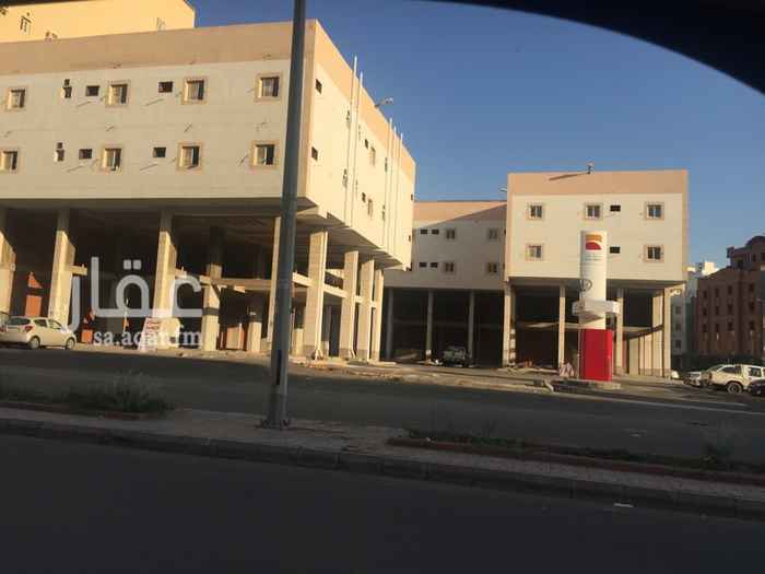 1290592 الحمدلله والصلاة والسلام على رسول لله
لدينا محلات تجارية للايجار بحي الواحه تقع بمجمع تجاري ( جديد ) تم ايجار مجموعة محلات لبنك الراجحي والمتبقيه عدد ١٤ محل مساحة المحل الواحد ٤ ف١٥ م تقريباً __ دورين
الكهرباء واصله وجميع الاشتراطات _في حالة حجز محل سيتم البدء بتجهيزاته ( لياسه وارضيات ..الخ)
سعر الايجار للفتحه :٣٠,٠٠٠
