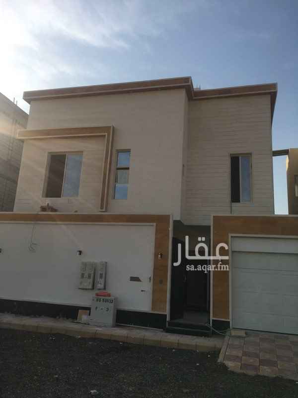1753462 فيلا بحي بدر درج صاله وشقتين ومصعد تكيف مخفي ومحلق خارجي
الدور الارضي
مجلس ومقلط وصاله ومجلس نساء
الدور الثاني
٤غرف نوم وصاله
مدخل خاص الشقتين
كل شقه٣غرف نوم وصاله ومطبخ
الضمانات سباكه وكهرباء
الموقع غير دقيق