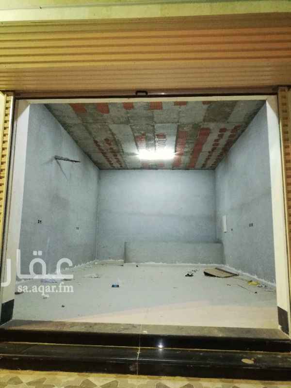 1318845 مستودع مع محل
للإيجار على شارع 100 شمالي
مساحة المحل 40م
مساحة المستودع 300
يوجد حمامين