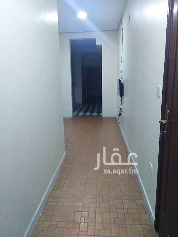 1356457 شقه عزاب مفروشه بلكامل نضيفه في حي الربوه يوجد بجانب العماره خدمات الشقه شامل الماء والكهرباء والنت والضريبه ولايوجد تامين عل الشقه ويوجد خدمة توصيل طلبات ونضافه اسبوعيه للشقق ويوجد ريسبشن عل مدار اليوم ويوجد مواقف تحت العماره ويوجد مصعد في العماره .
لتواصل /0538858405