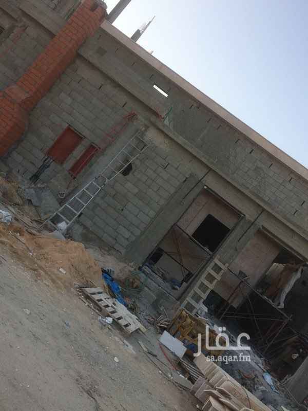 1397985 للبيع دور مساحه ٤٥٠ واجهه جنوبيه. مكون من مجلس ومقلط وصاله. وثلاث غرف نوم ومجلس نساء. جديد. شغل شخصي. عليه ضمانات. للتوصل ٠٥٥٦٠٠٠٤١١. السعر قابل للتفاوض