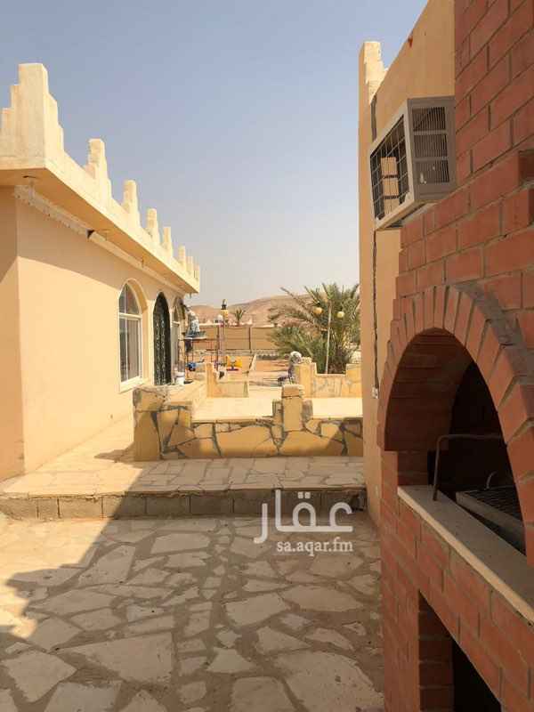 1285518 استراحة للاجار اليومي في العمارية ب ٧٠٠ ريال + ١٠٠ تأمين
متوفرة من يوم الاحد الى يوم الخميس فقط
قسم واحد يوجد بها العاب اطفال
لا يوجد مسبح او ملعب