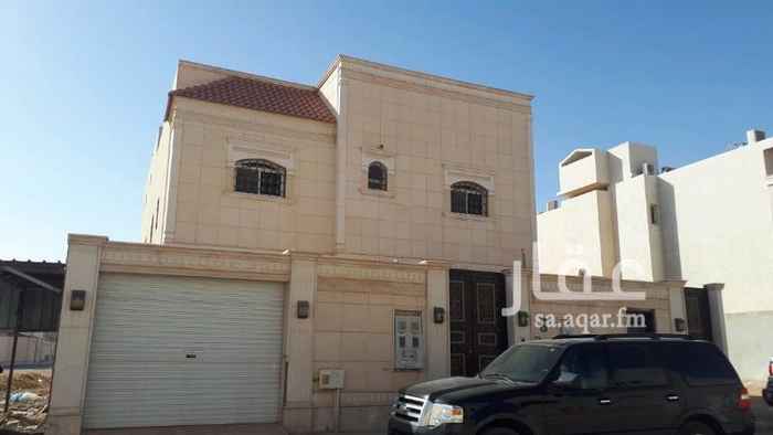 1401046 للبيع فيلا بحي الياسمين مربع ٢٥
مساحه ٤٢٠م دور و٣شقق......
جديده لم تسكن العمر٣سنوات
شماليه شارع ١٥م نظام الدورالارضي
حوش وغرفه سائق ومجلس رجال
وملقط ومطبخ وصاله و٣غرف نوم منهم
غرفه ماستر الشقق شقتين بالدور الاول
كل شقه ٣غرف وصاله ومطبخ و٢حمام
شقه السطح نفس اللي تحت الفيلا ممتازه للاستسمار او سكن لعائله كبيره
عليها كل الضمانات مليون ٦٠٠ان شاء الله
علي شور