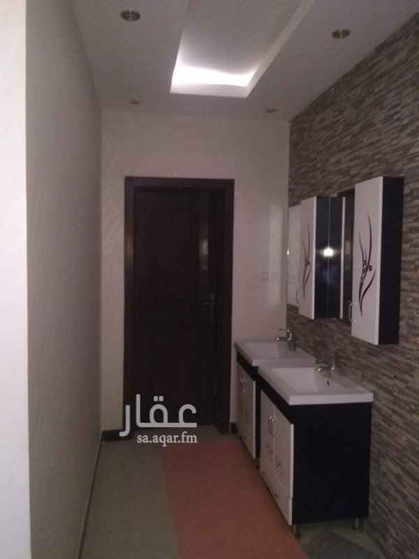 1184694 مدخلين نساء .ورجال
بايكة .الحوش يأخذ سيارتين
يوجد مشب مع المدخنة في الحوش مع دورة مياه
الدور الارضي
مجلس رجال +صالة أكل رجال *دورة مياة *مطبخ بداخله مستودع يفتح على المطبخ وباب اخر يفتح على الحوش
*صالة كبيرة *،مجلس حريم *دورة مياه نساء يوجد أيضا غرفة بداخلها دورة مياه
الدور العلوي
الدرج داخلي الدور الاول عدد ثلاث غرف مع ثلاث دورات
الدور الثاني غرفة مع دورة مياه. + السطح
الدور زاوية نظيف غرفة السائق خارج الحسبة
0539117717