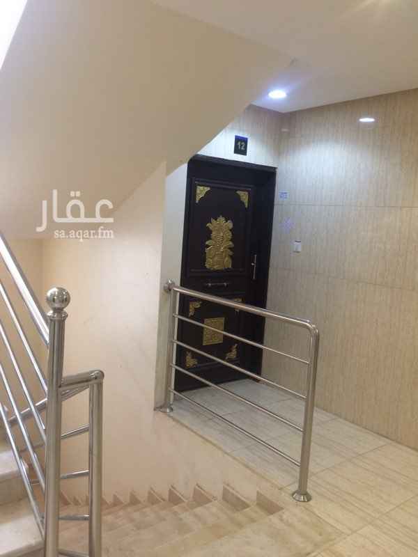 1589532 شقه شبه جديده للإيجار في لبن الشرقي دور ثاني بـ 22,500 +500 قيمة استهلاك المياه في عماره سكنيه قريبه من الدائري والخدمات تتكون من 4 غرف وصاله ومطبخ ودورتين مياه والمكيفات راكبه ويوجد فيها انترنت قوي جداً برسوم شهريه
لتواصل
0539117717