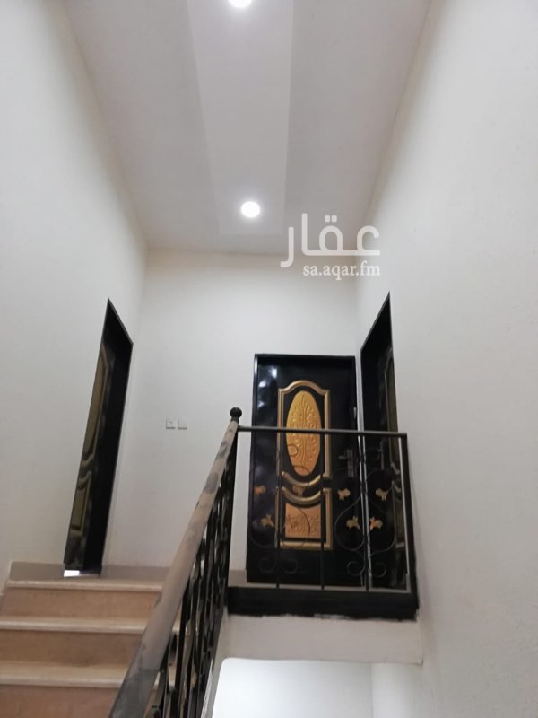 1207570 شقه علوي ثلاث غزف وصاله مع سطح ايجار شهري ١٢٠٠