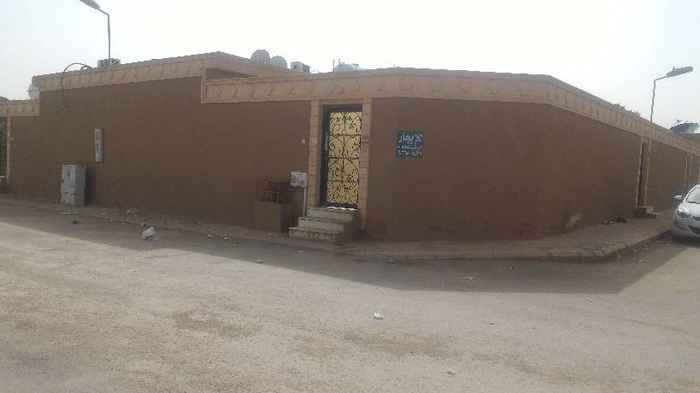 1626550 استراحتين للايجار بحي الحزم مدخل مستقل ..غرفه مطبخ دورة مياه حوش فقط ...المويه والكهرباء على المالك قريبه من مسجد الفوز بحي الحزم .