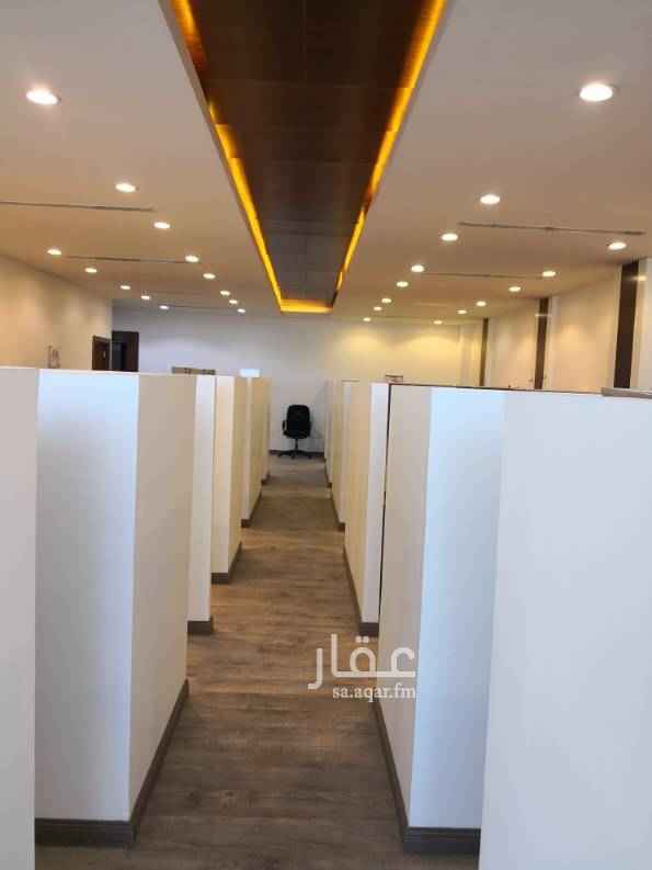 1597070 مكاتب فاخرة للايجار بحي العليا تحديدا شارع التحلية من جهة شارع العليا , بمساحات تبدا من 180م , عبارة عن :
_ 4مكاتب ادارية
_ محطة عمل تسع عدد 12 مكتب مقسمة كلا على حدة , وبكل محطة الامكان استغلالها لعدد 3 اشخاص
_ استقبال
_ مستودع
_ مطبخ
_ غرفة سيرفر
_ 4 حمام
المميزات :
*مركز متكامل الخدمات
* فواصل زجاجية وجبسية
*مكيفات مركزية
*موقع ممتاز بوسط المراكز التجارية الشهيرة
*تمديدات نت وسنترال
*مواقف ارضية
*مصاعد
*نظافة دورية
*حراسة دائمة
*مرخص من الدفاع المدني
المساحات تبدا من 180 م الى 220 م