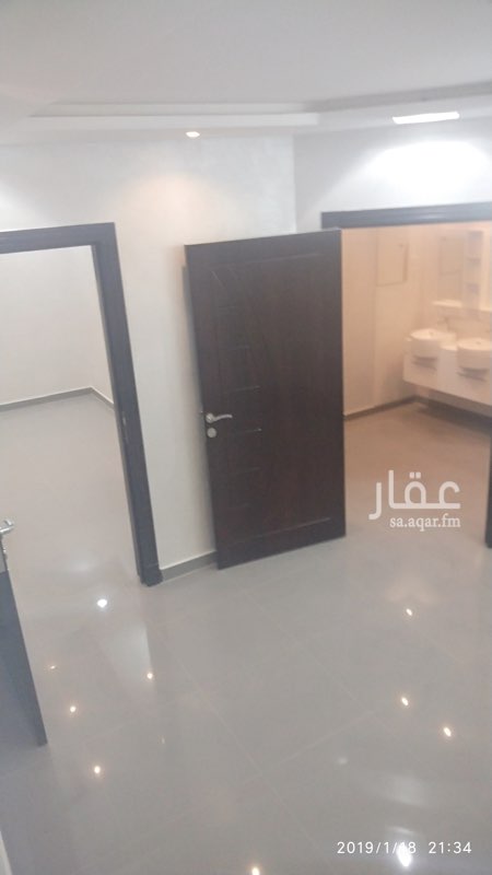 1515559 العنوان / الرياض - حى ظهره لبن .
شقه 4 غرف . ثلاث دورات مياه . مستودع . صالة . مطبخ
بمساحه 125 م .
ضمان الهيكل الانشائى 20 سنه .
عوازل حراريه على جميع الجدران .
تمديدات حراريه شبكه قبلان ضمان 20 سنه .
مواسير الصرف نظام امريكى شركه ( ابلكو ) .
الطبالين والكهرباء شركه ( الترا ) ضمان 25 سنه .
تتكون من /
مجلس
مقلط
صاله
مطبخ
2 غرف نوم
3 حمام
ومستودع
*نستقبل جميع عروضكم العقاريه ونسوقها لكم