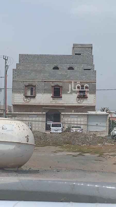 1606850 حي الخمره البيع كاش عماره دورين وملحق مكونه من 3 شقق كل شقه من 3 غرف وحمامين ومطبخ وصاله وفله روف عدد الغرف في الفله 7 غرف 4 حمامات وصاله كبيره ومطبخ كبير وغرفة خادمه مع سطوحين سطوح داخلي وسطوح علوي ماجره الشقق الثلاثه وباقي الفله ما تشطبت والتشطيب الخارجي نفس الصوره عدادات كهرباء 4 خزان كبير ياخذ تريلا و2 سكس وبياره كبيره قريبه خط جيزان بينها وبين خط جيزان شارع 20 فقط قريبه من جميع الخدمات بجانب مسجد كبير تقام فيه صلاة الجمعه البناء شخصي مهو تجاري سبب البيع نقلي خارج مدينة جده العماره بصك شرعي