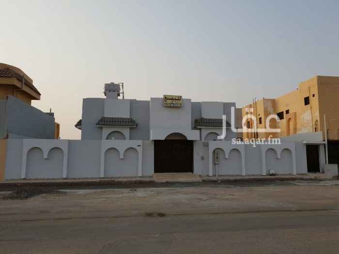1162773 فيلا للبيع عدد الغرف 5 غرف و 3 دورات مياه و مطبخ و صاله
مدخلين للفيلا 2 خارجي و 2 داخلي
حوش كبير محيط بكامل الفيلا
جميع الخدمات متوفرة مياه و صرف صحي و كهرباء و ألياف بصرية
الموقع مخطط الثنيان حي الاقيفة مقابل مسجد عبدالله بن كعب
المطلوب 680 الف
للتواصل 0504345114