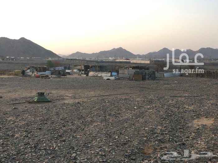 1598152 السلام عليكم ورحمة الله وبركاته
نعرض لكم استراحه وبخشتها وحظائرها مساحتها 13000تقريبا
مكونه من استراحه من اربعغرف وصالهوحمام
(ودكه طـ10ـول وعــ5رض)وحظائر اغنام ودجاج وحمام وأرانب الاستراحه وبخشه
و يوجد بها مزروعات عدد 20 نخلة روثانه وعجوي وحنا وكافور وريحان وشتلات اخرى وخزانماء 24طن
وعداد واحد كهرباء 50نبير
شارع 20من الشرق
شارع 20من الشمال
شارع20من الغرب
ويحدها من الجنوب صفح جبال مع الارض
ـــــــ ـــــــ ـــــــ ـــــــ ـــــــ ـــــــ ـــــــ ـــــــ ـــــــ
الموقع المندسة الطريق الحفيرهالعام
