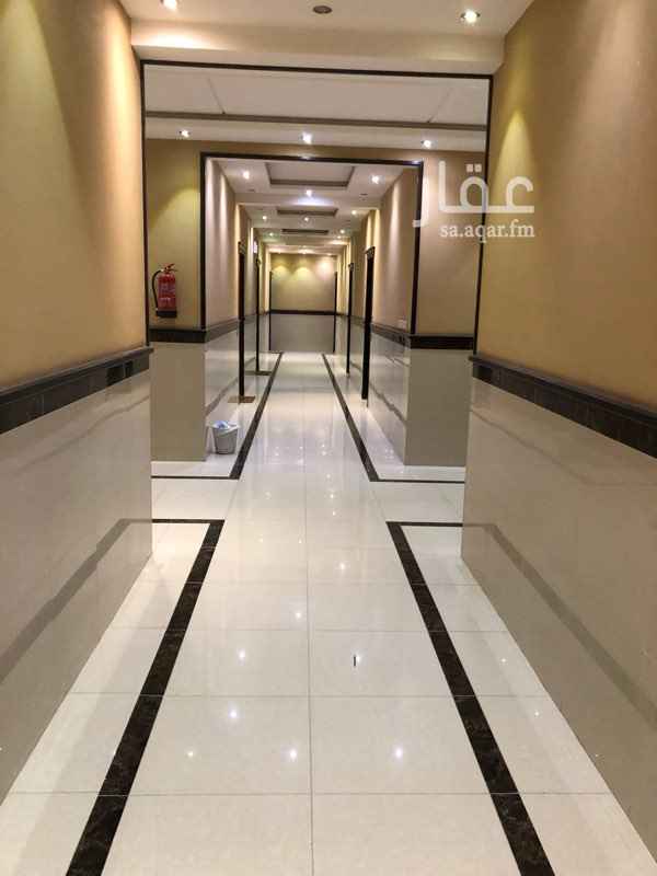 1575422 شقه دورين مجلس صاله ثلاث غرف نوم بموقع مميز