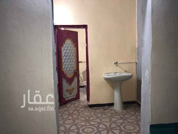 1291454 السعر قابل للتفاوض ..
الحوش للبيع
يوجد لدينا احوشةة للبيع بئر الغنم
بعداد كهرباء جاهز ..
الحوش باالاثاث للبيع ..