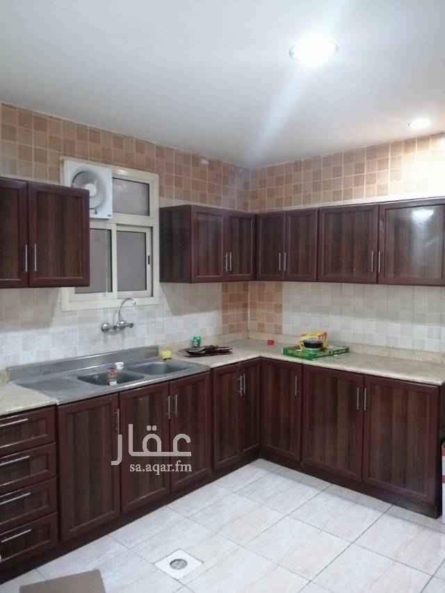 1581173 شقه عوائل للايجار غرفتين وصاله و3 حمامات ومطبخ راكب مكيفات سبليت راكبه نضيفه جدا واسعه جداً ارضيه باركيه السعر نهائي