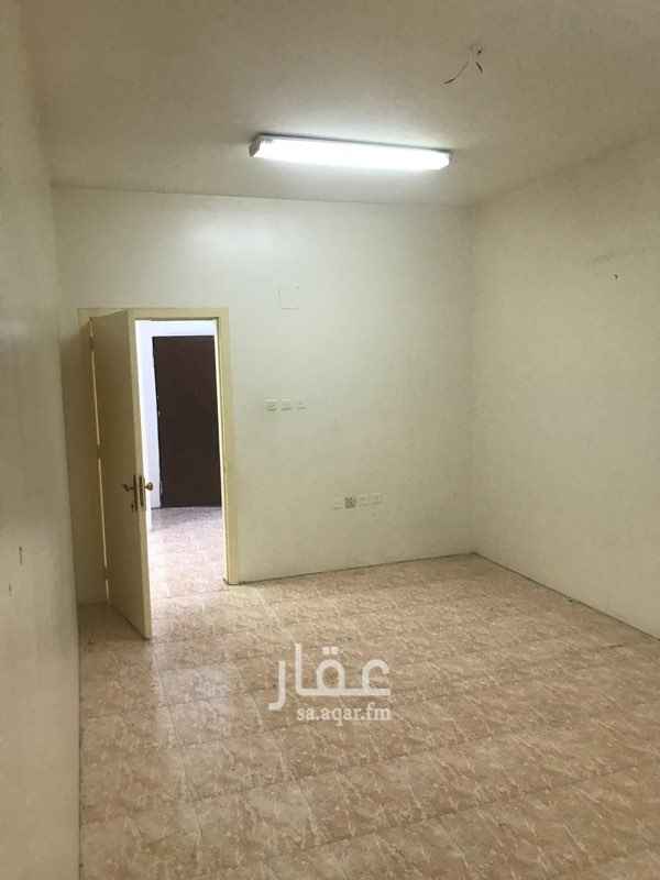 1577260 شقة تمليك للبيع مساحتها ١٢٦ متر
الدور الثاني تتكون من ٢ غرفة نوم وصاله ومطبخ ومجلس و٢ دورة مياه
السعر ٢٢٠٠٠٠