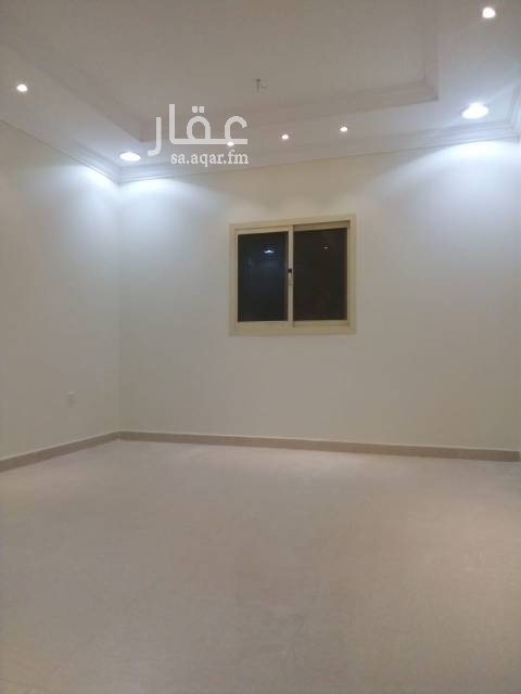 1757287 دورلايجار علوي مكون من
3غرف نوم ومجلس ومقلط وصالة
3دورات مياه مطبخ راكب مكيفات راكبه اسبلت
السعر 40الف ريال
الدور جديد نظيف جدا