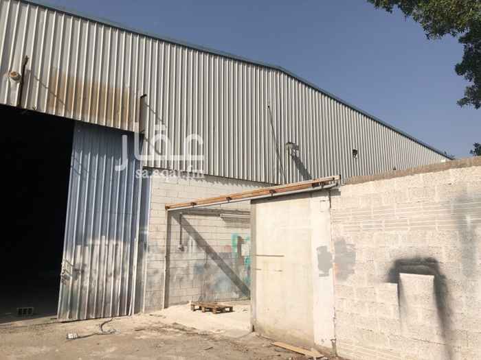1441349 مستودع مقسوم الى جزئين ( 700 + 500 ) بالامكان استئجاره بالكامل