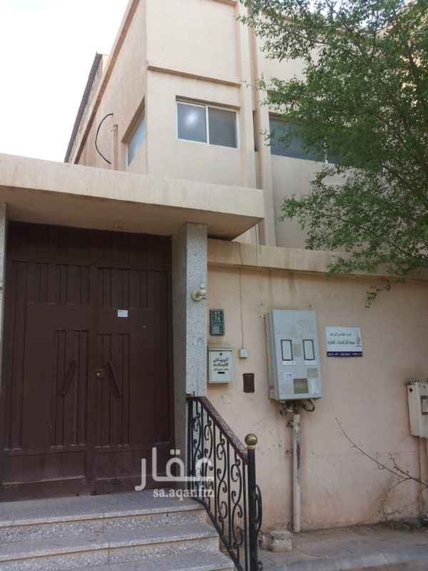 1703373 فيلا سكنية تتكون من دورين وشقة علوية
الدور الأرضي:
3 غرف +صالة+ مطبخ + مجلس + ملحق خارجي + 3 دورات مياه + حوش
الدور الاول:
4 غرف +2 دورات مياه+ صالة + مطبخ + مخزن
الدور الثاني:
3 غرفة+ 2 دورات مياه + صالة + مطبخ + السطح
العقار مؤجر سنوي
65 ألف
عددين كهرباء ومدخلين للفيلا
واتساب
https://wa.me/966540400091
اتصال:
0599132222