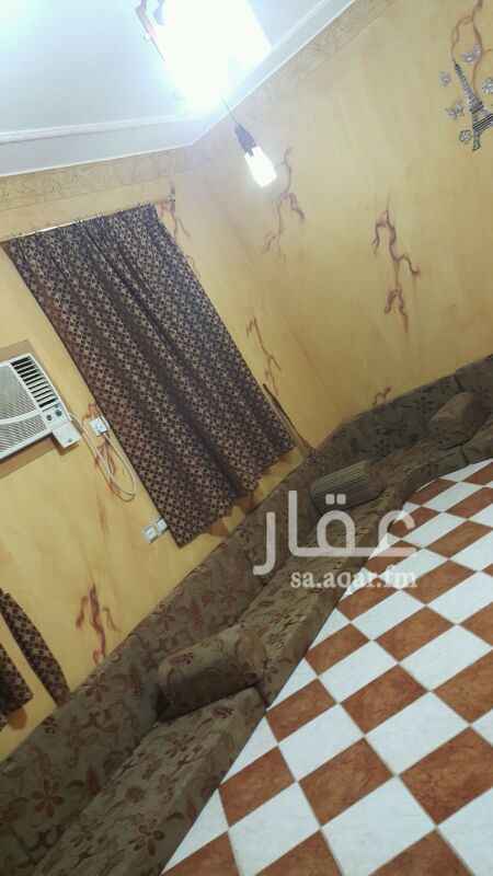 965245 بيت مسلح مكون من اربع سويتات بحمامات داخليه +مجلس +جلسات خارجيه بدورة مياه خارجيه + حوش كبير + مواقف للسياراة