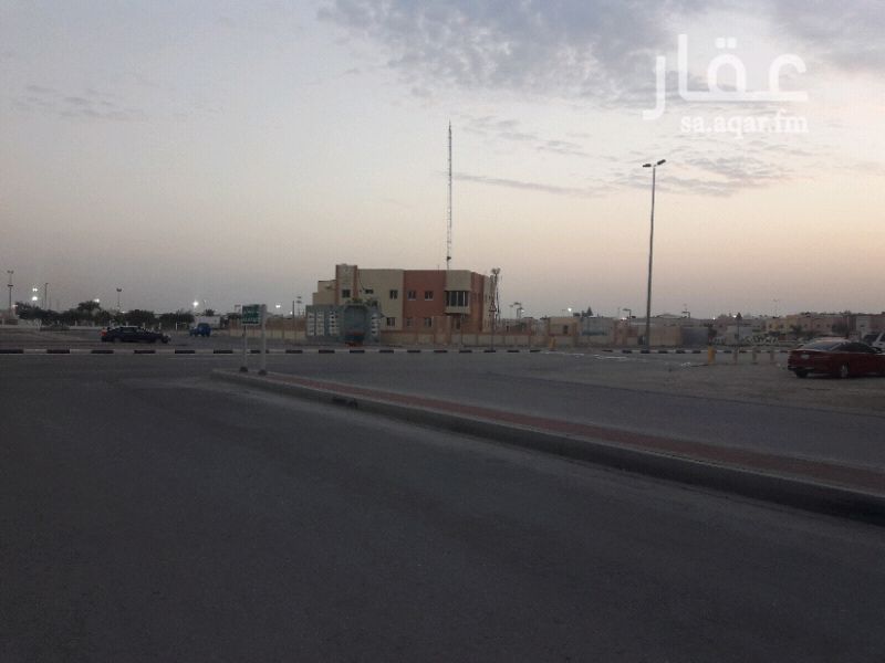 1298250 للايجار دور ارضي مع بركنق وحوش وغرفة سائق ومستودع ومطبخ راكب العقار مكيف
به ٤ غرف نوم وصاله كبيره جدا وغرفة طعام ومجلس رجال وخمس دورة مياه
الايجار كاش ٤٥٠٠٠ريال دفعه وحده
الايجار دفعتين ٥٠.٠٠٠ كل ٦شهور ٢٥٠٠٠ريال
الايجار ٣دفعات ٥٢٠٠٠ كل ٣ شهور ١٧.٣٣٣ريال
الايجار ٤ دفعات ٥٥٠٠٠ كل ٤شهور١٣٧٥٠ريال
الايجار شهري ٦٠.٠٠٠كل شهر ٥٠٠٠ ريال