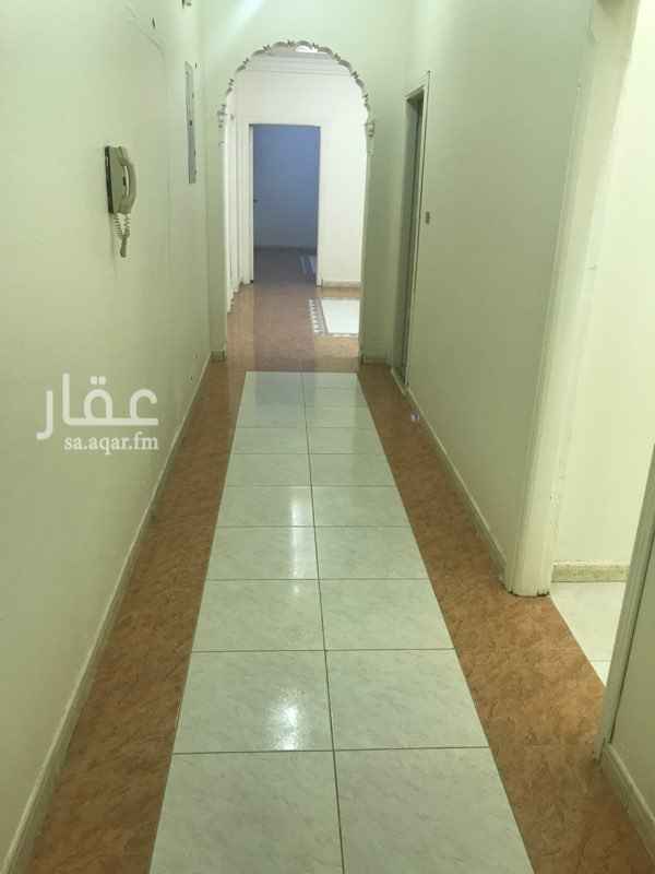 1638176 شقة مكونة من غرفتين ومخزن وصالة ومطبخ ودورتين مياه بحي الوزيرية
للمفاهمة والاستفسار : عبدالله الغامدي
جوال : 0557711959