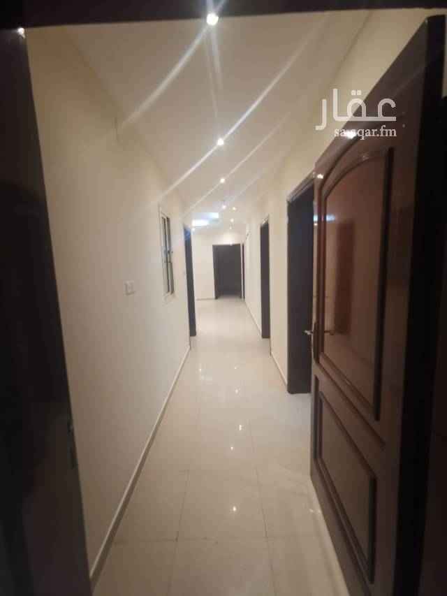 1578687 شقة للايجار بمخطط الحرمين خلف مجمع النهدي كير
5 غرف مدخلين
موزعة إلى 3 غرف نوم مساحات 5ف4 ومجلس 4ف6 ومقلط 5ف6
بالإضافة إلى حمامين الدور الأول بعد الأرضي واجهة امامية جنوب
الإيجار السنوي /28,000