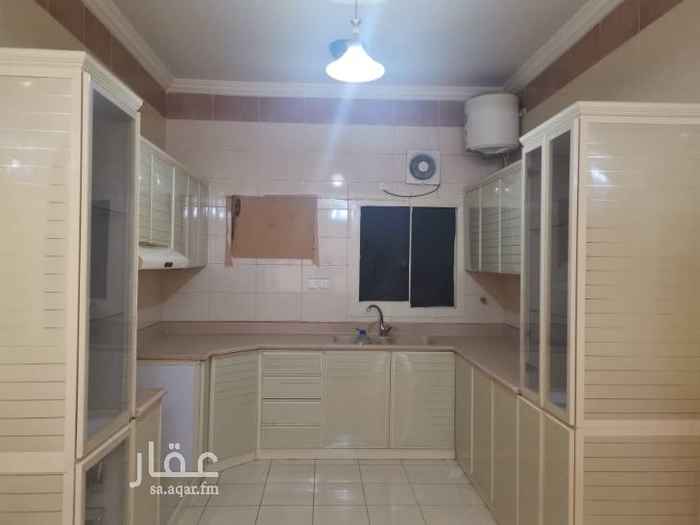 1580099 ثلاث شقق فاخرة وكبيرة للايجار بمخطط الحرمين شارع عبدالرحمن الخزاعي أمام أسواق المزرعة
مكونة من 3 غرف +صالة جانبية 6ف4+مطبخ أميركي راكب +غاز مركزي +دش مركزي
الإيجار السنوي لكل شقة /25,000