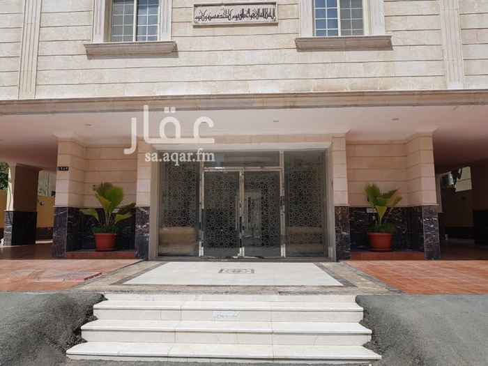1457544 شقة 5 غرف بتشطيب فاخر جدا بحي الصفا شارع الشربتلي قريبة جدا من خط الحرمين وشارع التحلية تتكون من:
- 5 غرف
- صالة
- 4 حمام
- موقف سيارة
الموقع بالأسفل