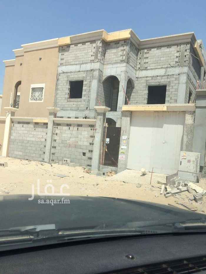 1704772 دوبلكس على العضم مجلس ومقلط وغرفة نساء بالارضي و5غرف نوم يوجد خزان ارضي بالحوش البلك معزول تم تمديد الصرف الصحي وحفرة البيارة وصبية نظافة الحوش العقار مفصول بالكامل مع صك منفصل