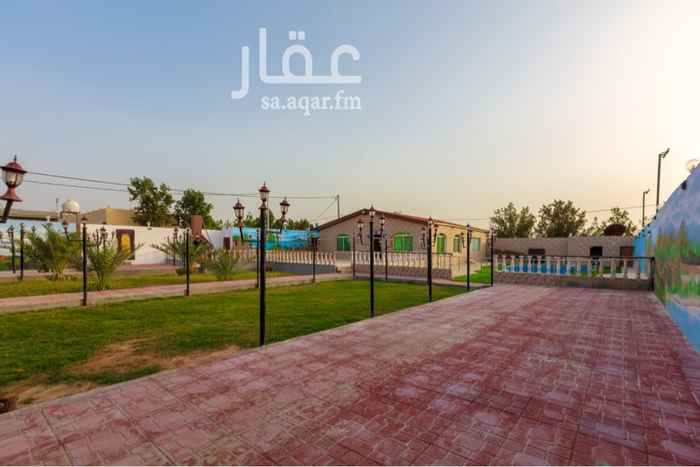 1581477 السعر يشمل جميع محتوى الإستراحة من قسم عوائل وقسم الرجال والملعب والمسبح