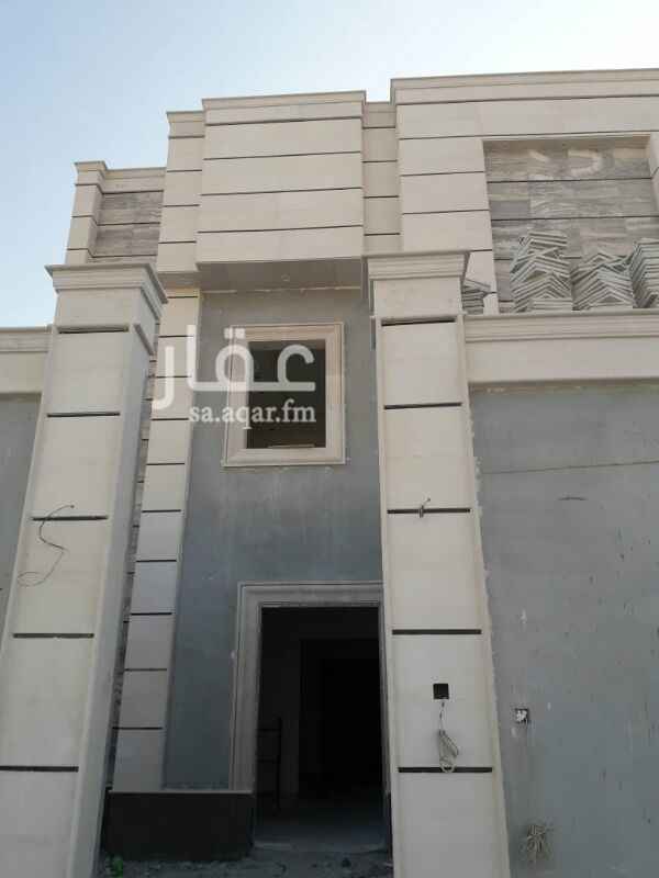 1718610 للبيع فيلا غربيه ب القيروان شارع ٢٠ درج صاله مع شقه مساحة ٣١٢
الفيلا تتكون من الدور الأرضي استقبال بالكامل يتكون
ملحق خارجي مجلس ومقلط وصالة ومطبخ ٢ حمام
الدور الأول علوي ٤ غرف منهم ٢ ماستر
السطح غرفة خادمه ومغسله
الشقه غرفتين نوم ومجلس وصاله
ومطبخ
السوم مليون ٧٠٠
البيع فرق السوم