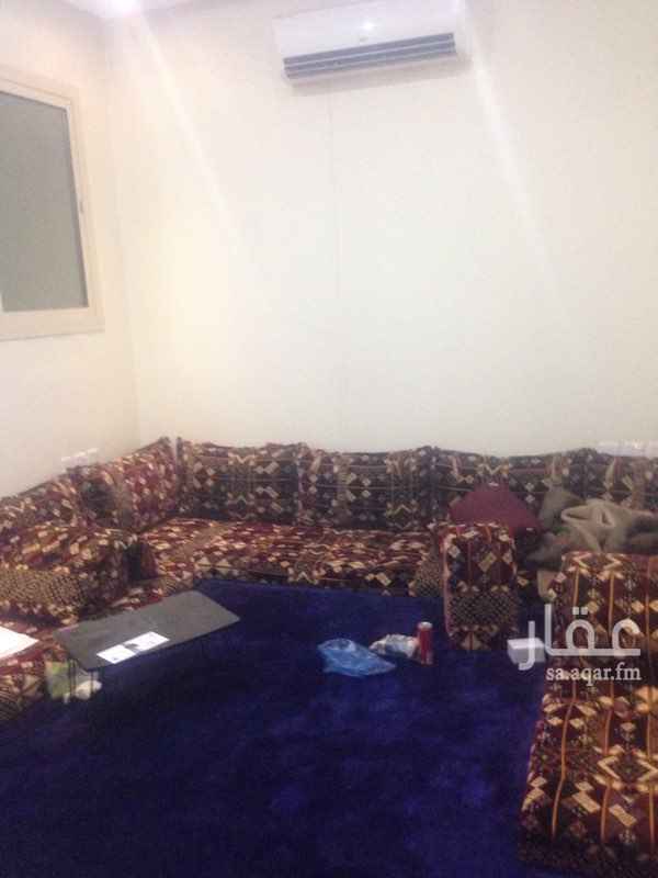 1693540 شقة عزاب غرفة وحمام راكب مكيف اسبلت نظيفة السعر ١١ الف