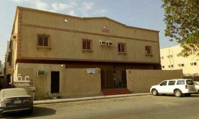 1655969 - 3 غرف
- 2 دورة مياه
- صالة معيشة
- مطبخ "غير جاهز"
الإيجار السنوي 16 الف