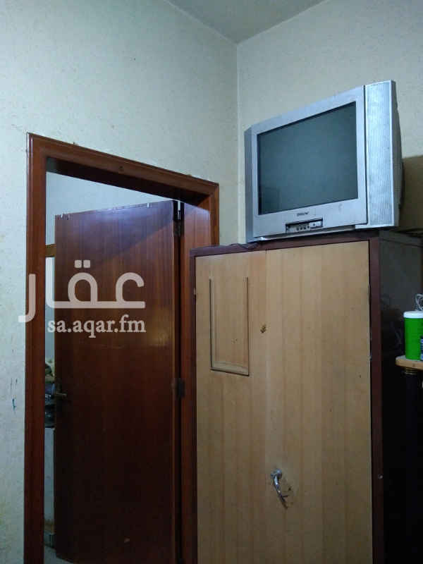 1571478 اريد غرفه او مشاركة شخص فى حى الخليج أو العدامه أو الباديه أو القزاز أو منطقه جانب مكتب العمل التواصل واتس اب جزاكم الله خيرا