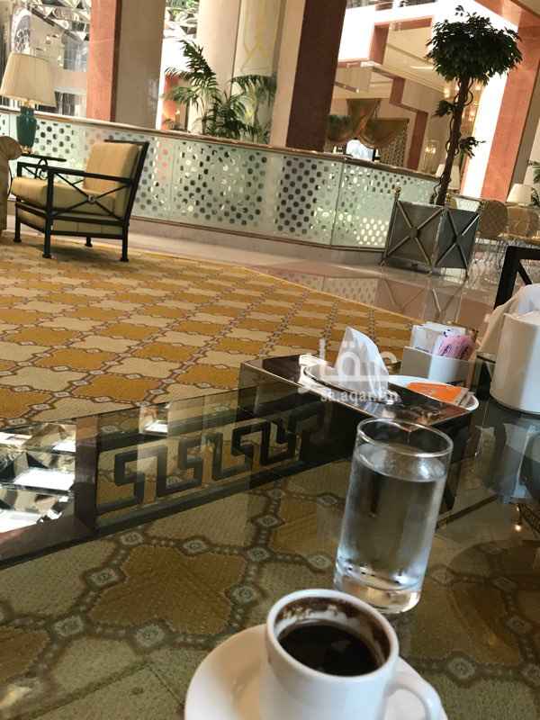 1135274 ارض تجاريه بواجهة 40متر على طريق الامير محمد بن فهد بالدمام. قبل الكلية التقنيه. وبالقرب من الدائري الجديد. وتعد المنطقة حيوية جدا ومناسبة للمشاريع التجاريه والاستثماريه.
للاستفسار
0508460606