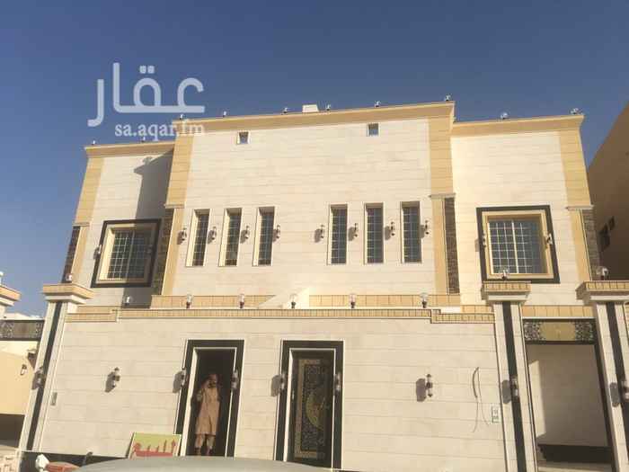 1633140 الدور الارضي مجلس مع مقلع وصاله ومطبخ ومجلس حريم 2دروات مياه
الدور الاول ٤ غرف وصاله و ٣ دورات مياه
الملحق غرفتين وصاله و١ دورات مياه المطلوب مليون و200. قابل التفاوض